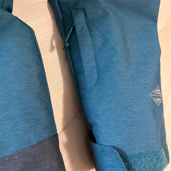 Columbia Woman’s Snoeshoe Mountain Omni- Heat hooded Ski 🎿 Jacket size XL ( NWT) - Picture 13 of 14